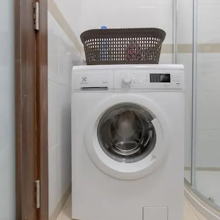 Full Air-conditioned, 2 Bedroom Apt. Daire Żejtun
