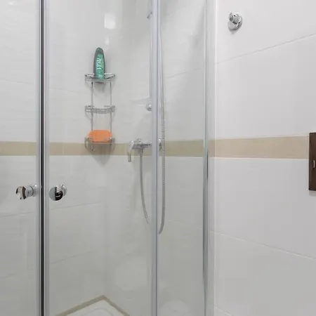 Full Air-conditioned, 2 Bedroom Apt. Daire