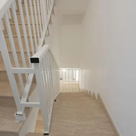 Full Air-conditioned, 2 Bedroom Apt. * Zejtun