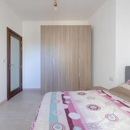 Apartment Full Air-conditioned, 2 Bedroom Apt. *